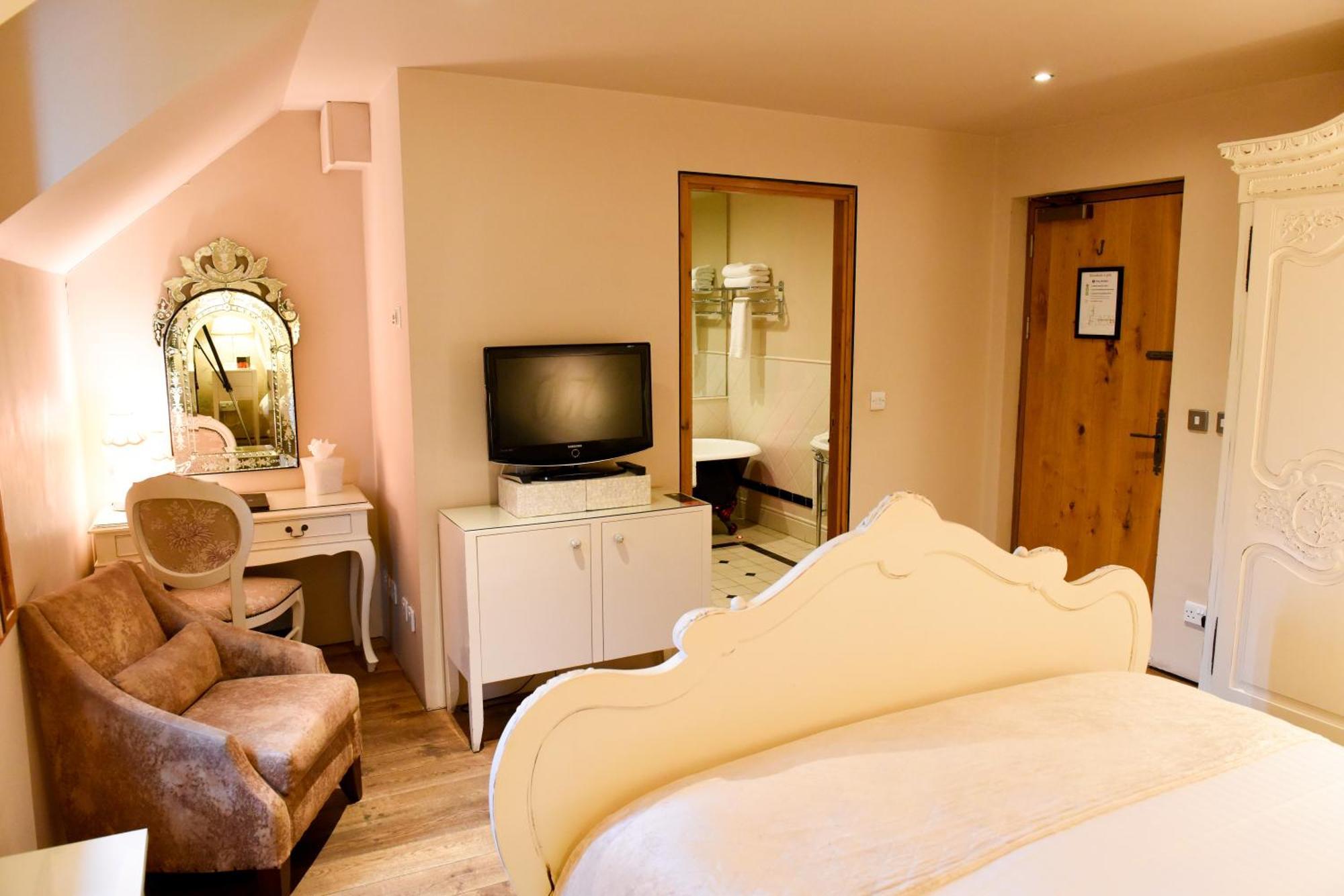 Glenskirlie Castle Hotel 班克内克 外观 照片