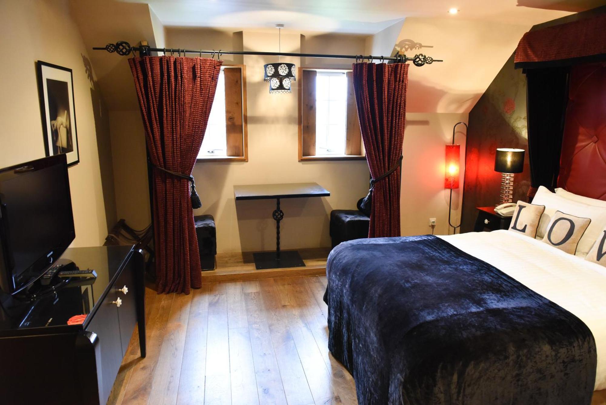 Glenskirlie Castle Hotel 班克内克 外观 照片